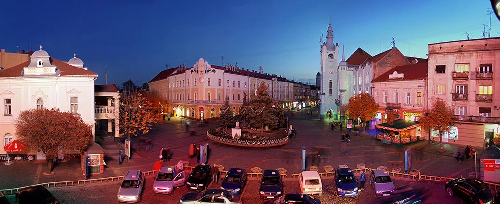 Hotel Star Mukacheve Exterior photo