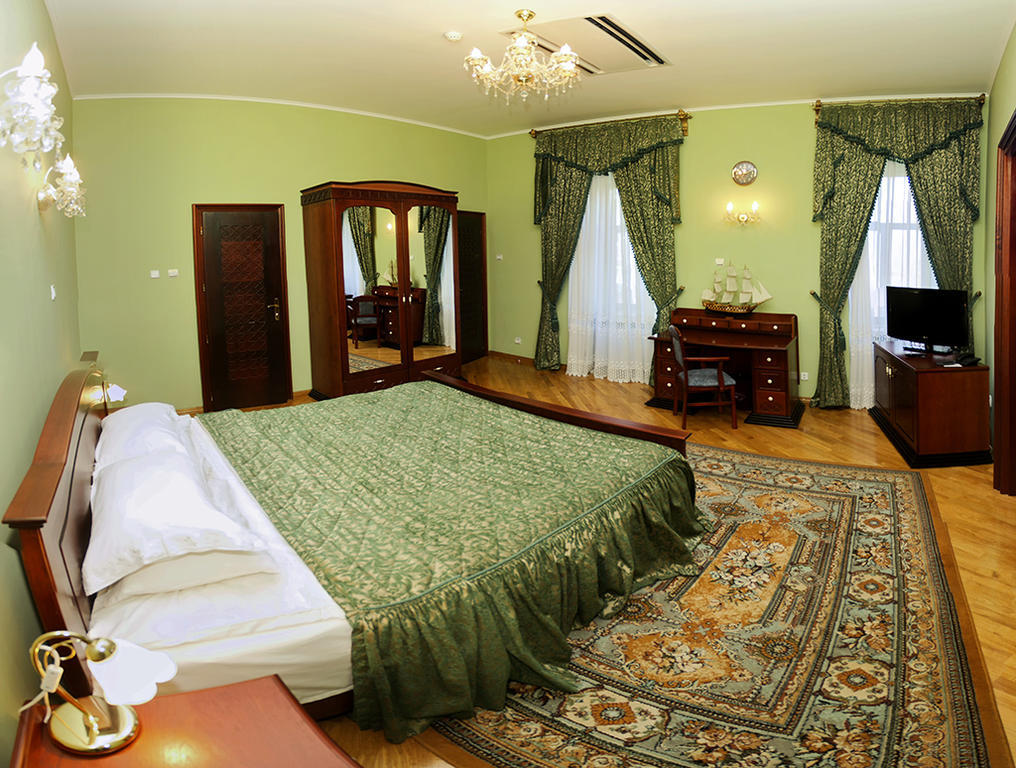 Hotel Star Mukacheve Exterior photo